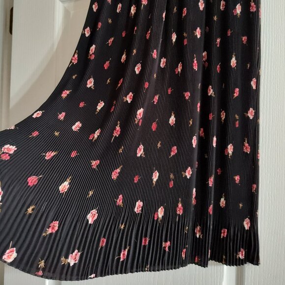 West of Melrose Mid-Length A-Line Pleated Skirt - Picture 5 of 5